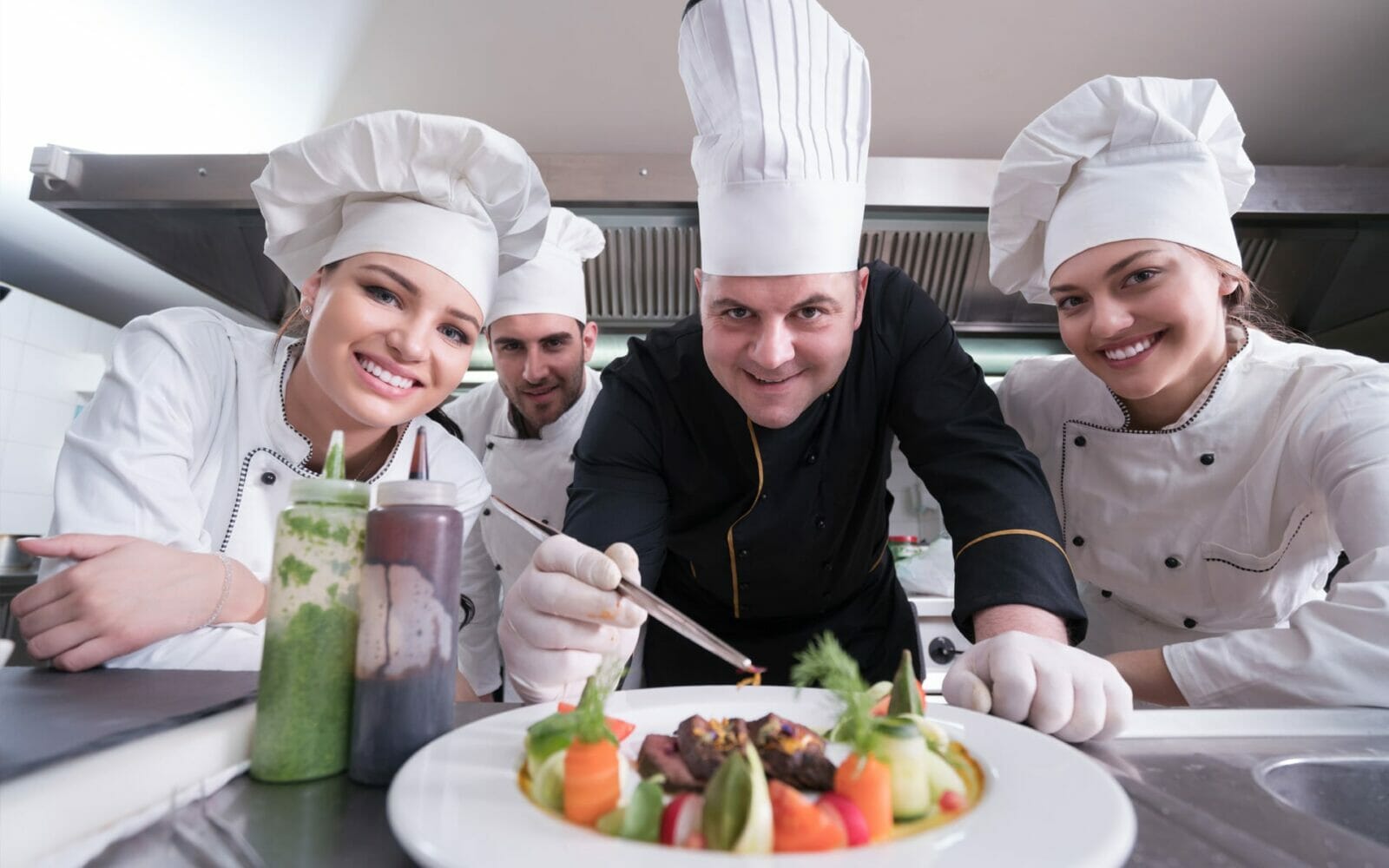 roles-of-a-food-safety-supervisor-qld-in-the-food-industry